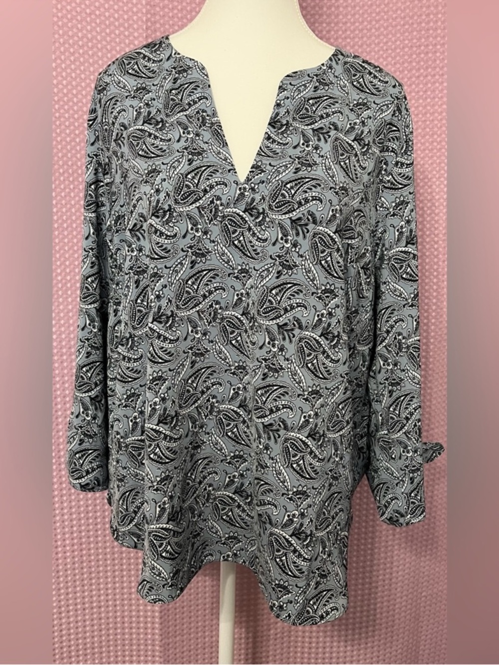 MICHAEL Michael Kors Black & Gray Paisley V-Neck Long Sleeve Blouse